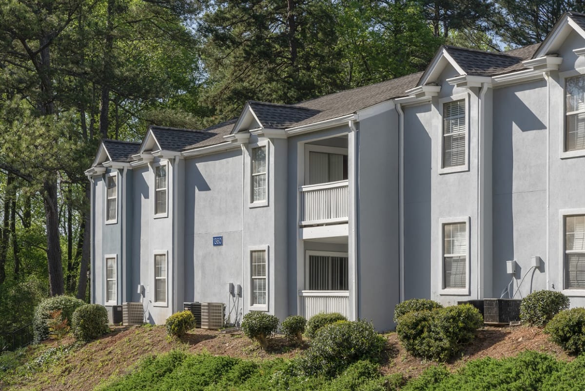 Photos and Video of Mill House at East Cobb Apartment Homes in Marietta, GA